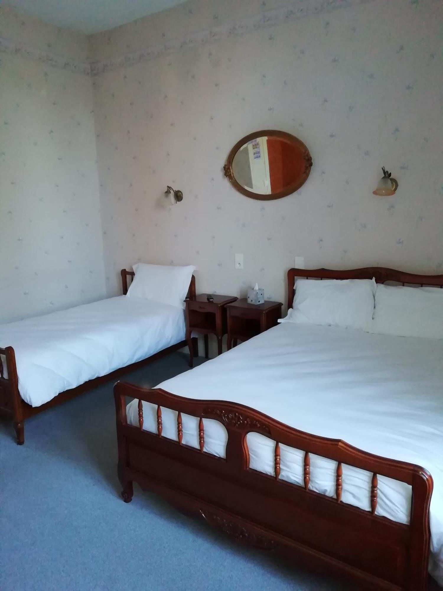 Aigurande Hotel Du Berry מראה חיצוני תמונה