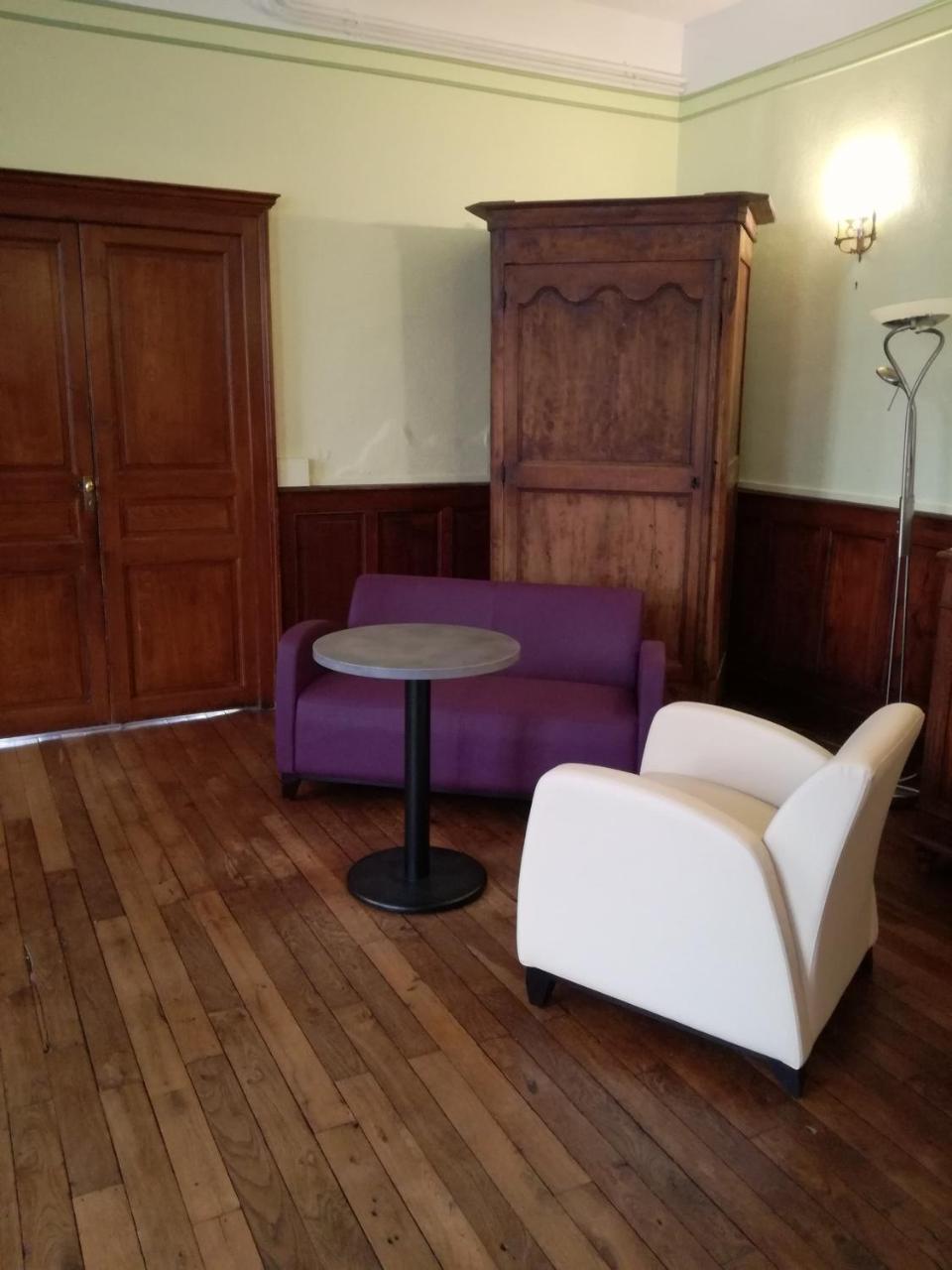 Aigurande Hotel Du Berry מראה חיצוני תמונה